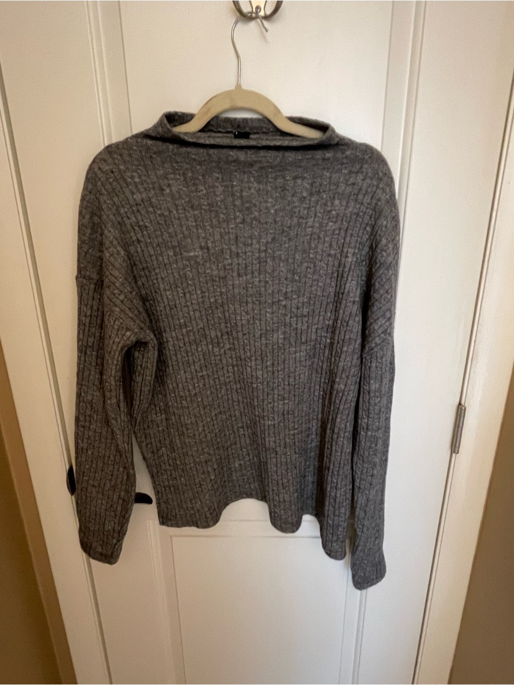 Bobbi Los Angeles Ribbed Mock Neck Women's Sweater - Charcoal Gray size S - Picture 2 of 6